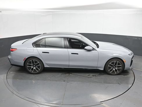Used 2026 BMW 740i xDrive AWD/4WD image 30