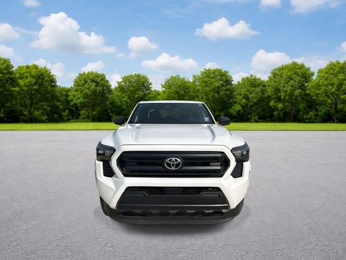 Used 2026 Toyota Tacoma SR AWD/4WD image 2