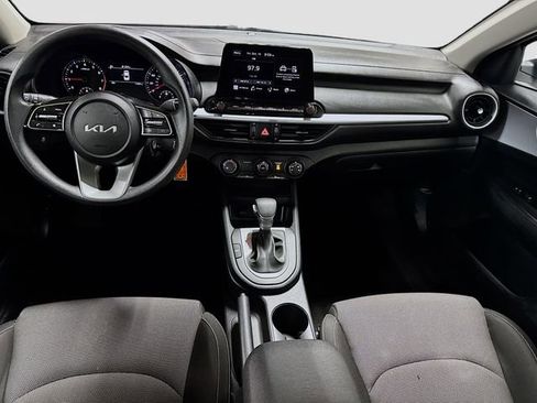 Used 2024 Kia Forte LXS w/ LXS Technology Package image 25