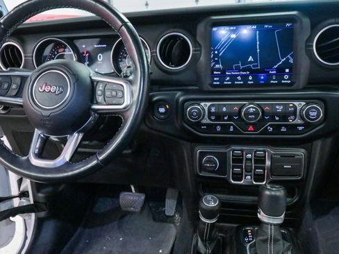 Used 2021 Jeep Wrangler Unlimited Sahara image 25