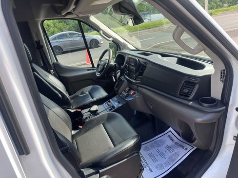 Used 2023 Ford Transit 250 Medium Roof w/ Exterior Upgrade Package RWD image 29