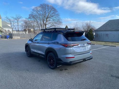 New 2026 Mitsubishi Outlander AWD image 8