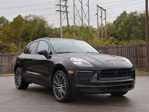 New 2026 Porsche Macan image 11