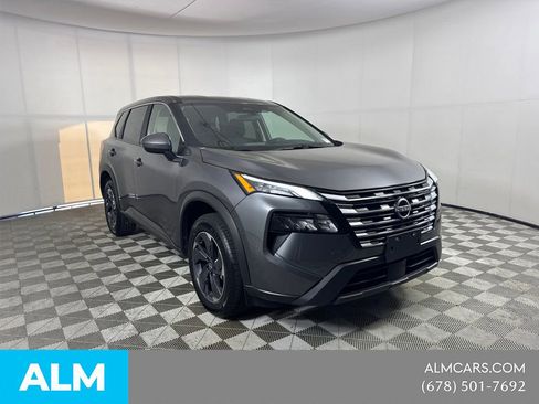 Used 2025 Nissan Rogue SV FWD image 4