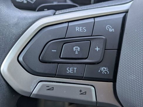 Used 2024 Volkswagen Atlas Peak Edition SEL AWD/4WD image 29