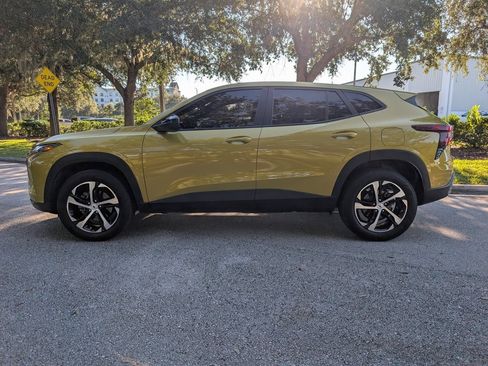 Used 2024 Chevrolet Trax RS w/ Driver Confidence Package image 5