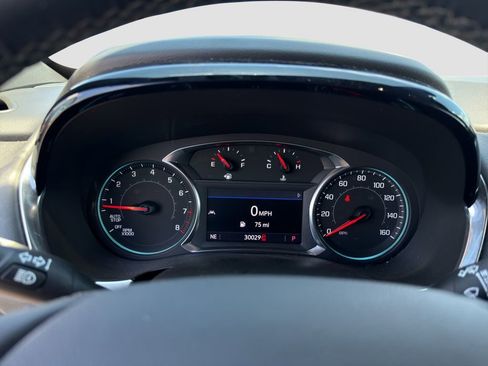 Used 2023 Chevrolet Traverse LT FWD image 25
