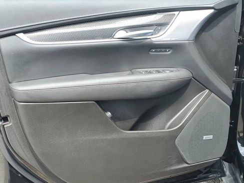 Certified 2023 Cadillac XT5 Sportv w/ LPO, Floor Liner Package AWD/4WD image 22