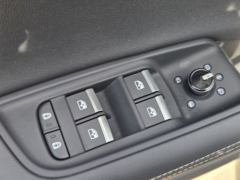 Certified 2023 Audi Q8 Premium Plus AWD/4WD image 31