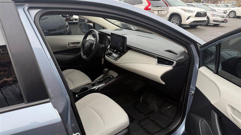 Used 2022 Toyota Corolla LE FWD image 7