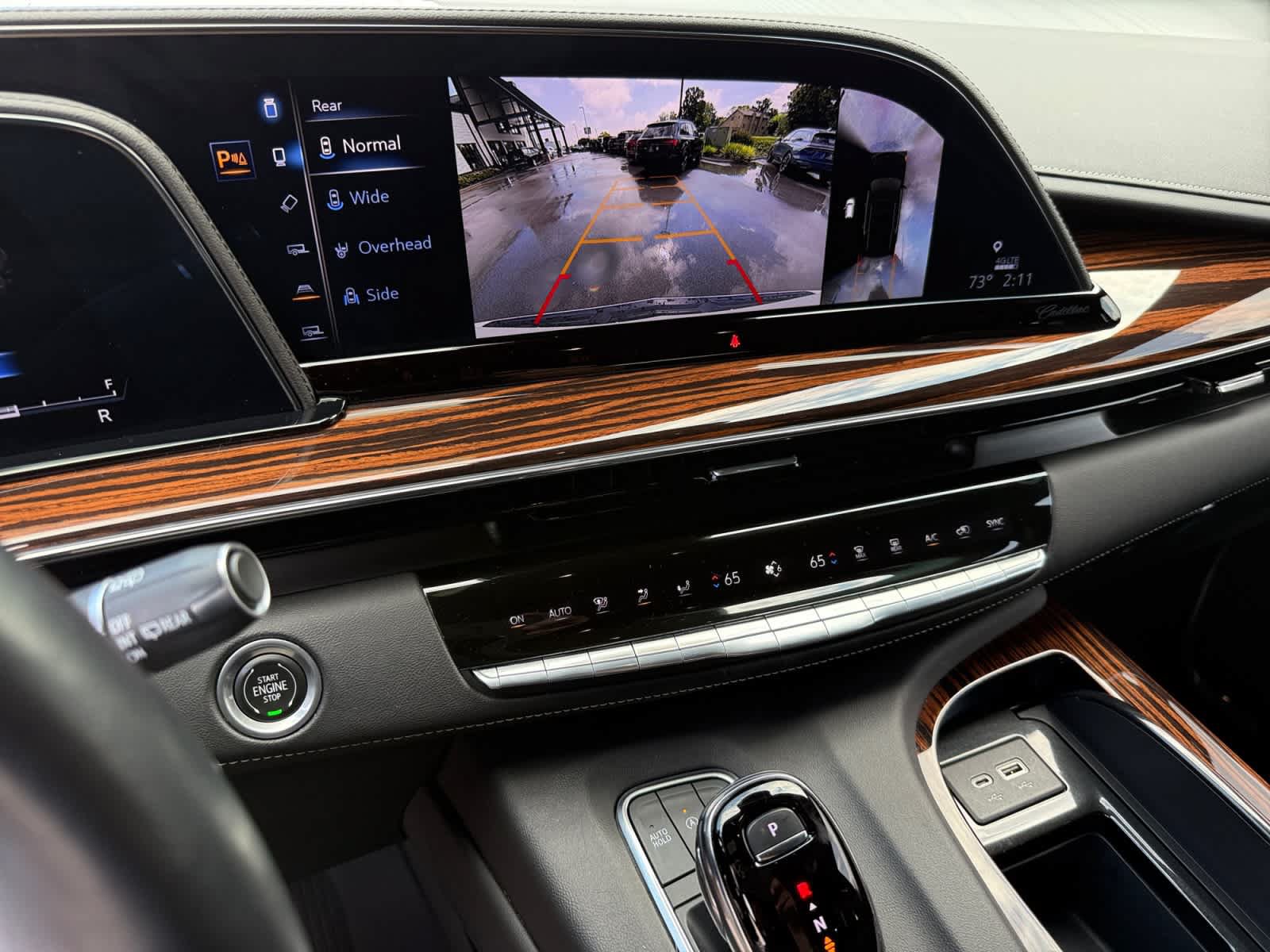 Used 2022 Cadillac Escalade Premium Luxury w/ Performance Package AWD/4WD image 19
