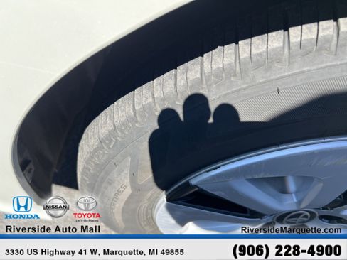 Used 2016 Toyota Prius Two FWD image 12