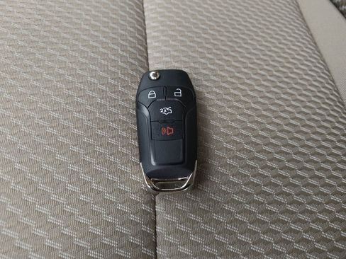 Used 2021 Ford Explorer 2WD image 32