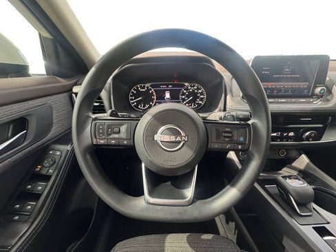 Used 2023 Nissan Rogue SV FWD image 13