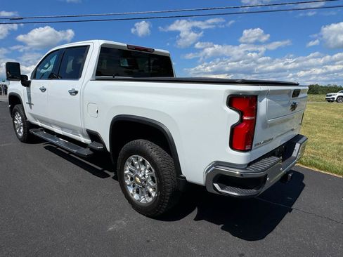 Used 2024 Chevrolet Silverado 2500 LTZ w/ LTZ Convenience Package AWD/4WD image 4