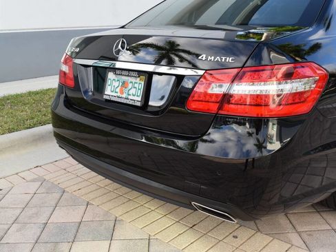 Used 2010 Mercedes-Benz E 350 4MATIC Sedan image 19