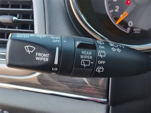 Certified 2017 Jeep Grand Cherokee Overland image 26