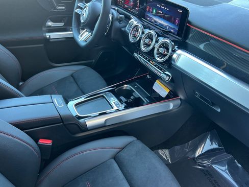 New 2026 Mercedes-Benz GLB 35 AMG 4MATIC image 40