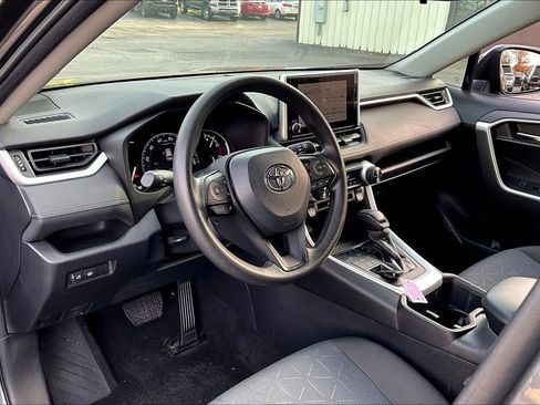 Used 2023 Toyota RAV4 XLE image 13