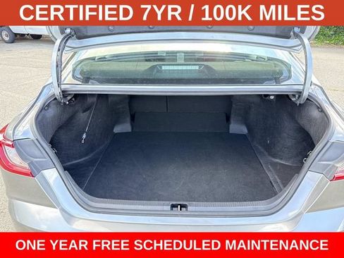 Used 2025 Toyota Camry SE FWD image 12