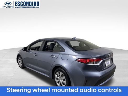Used 2022 Toyota Corolla LE image 4