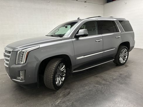 Used 2019 Cadillac Escalade Premium Luxury w/ LPO, Radiant Package image 5