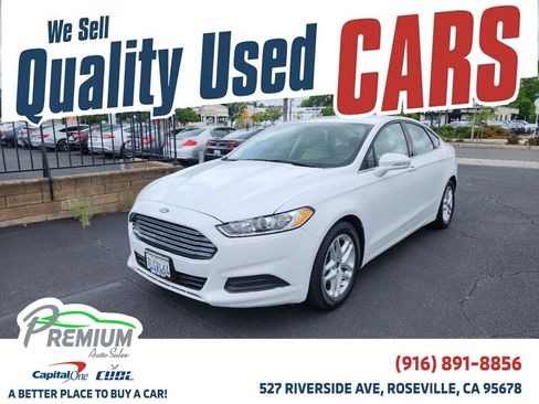 Used 2015 Ford Fusion SE FWD image 1