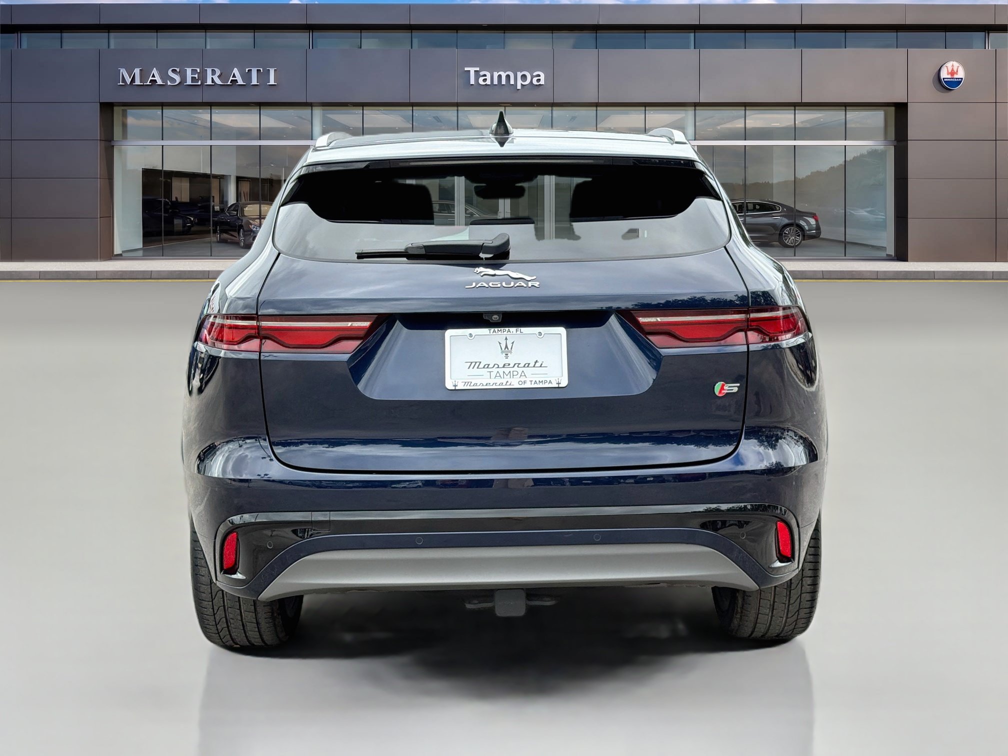 Used 2024 Jaguar F-PACE R-Dynamic S AWD/4WD image 4
