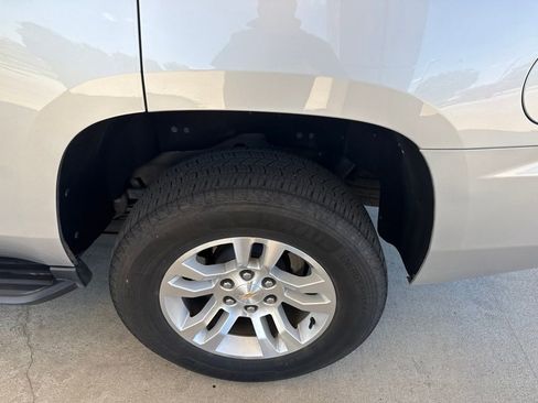 Used 2018 Chevrolet Tahoe LS RWD image 9