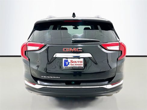 Used 2023 GMC Terrain SLT image 6