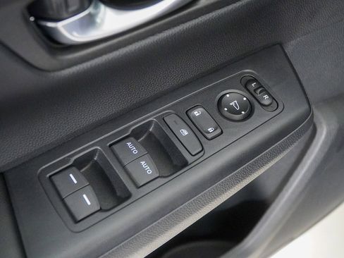 Certified 2025 Honda CR-V EX image 18