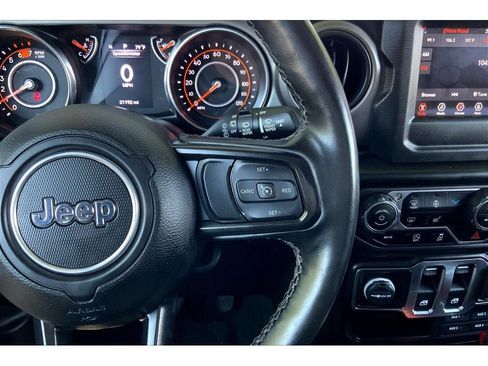 Used 2022 Jeep Wrangler Willys image 19