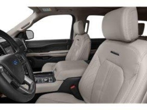 Used 2019 Ford Expedition Platinum RWD image 4