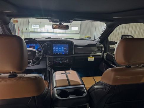 Used 2024 Ford F250 Platinum AWD/4WD image 17