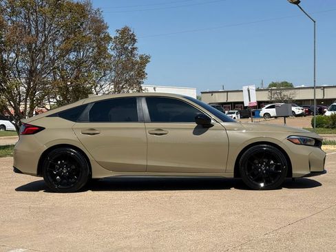 Used 2025 Honda Civic Sport image 4