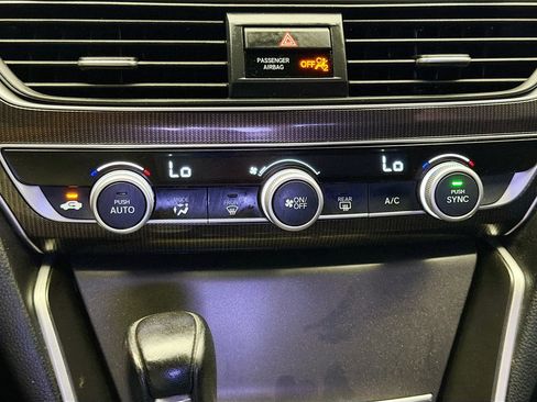 Used 2021 Honda Accord Sport image 10
