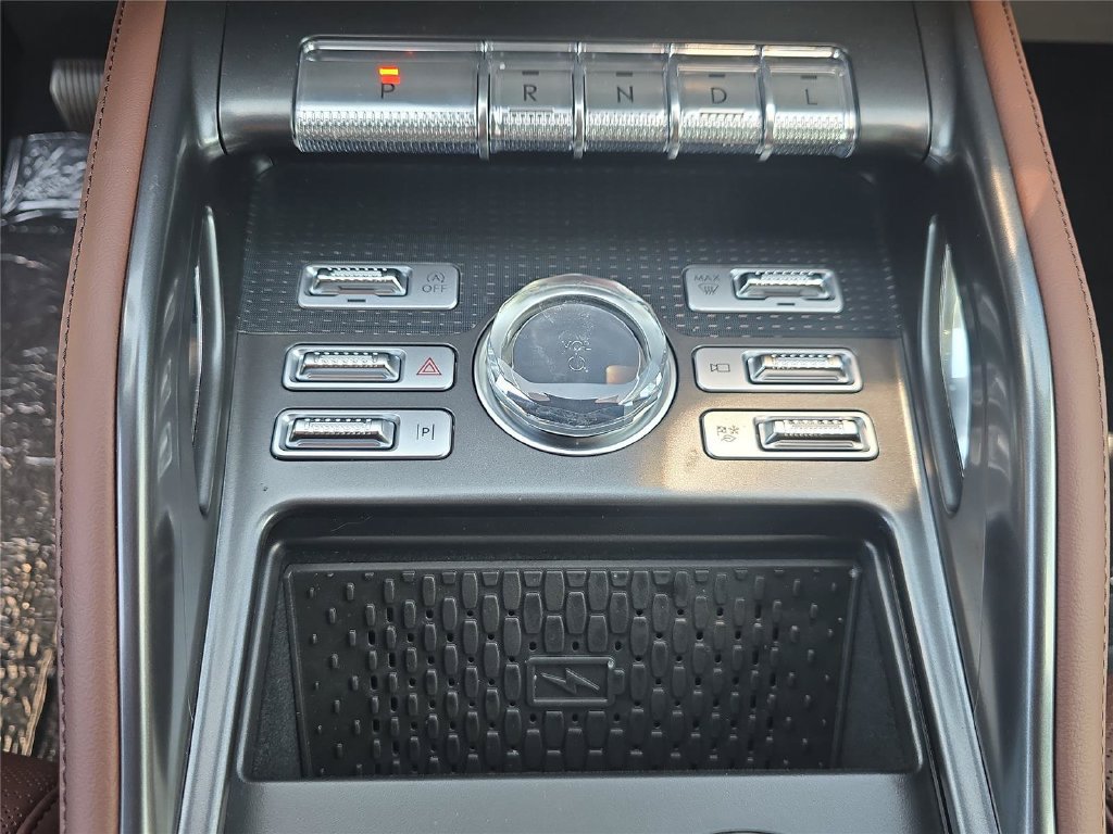 New 2026 Lincoln Nautilus Reserve AWD/4WD image 16