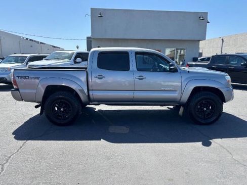 Used 2014 Toyota Tacoma PreRunner w/ TRD Sport Package RWD image 2