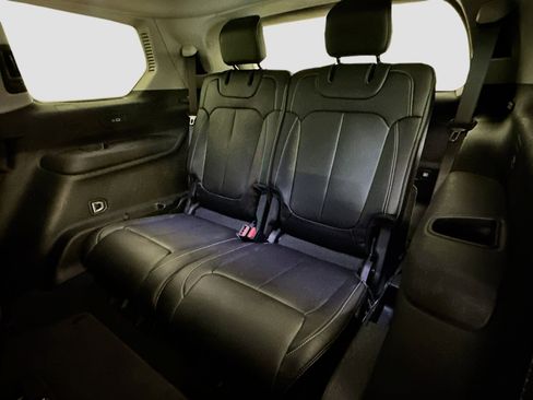 Used 2023 Jeep Grand Cherokee L Limited w/ Trailer Tow Group (B) image 31