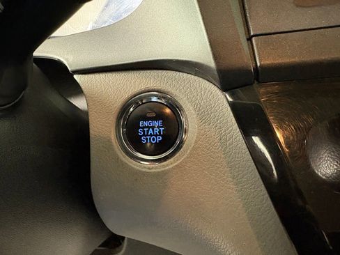 Used 2018 Toyota Sienna XLE w/ XLE Navigation Package image 22