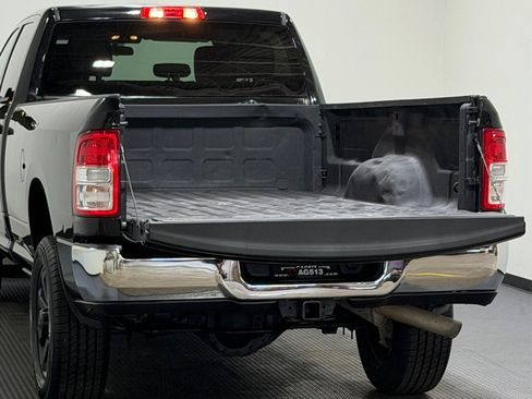 Used 2020 RAM 2500 Tradesman w/ Chrome Appearance Group AWD/4WD image 12
