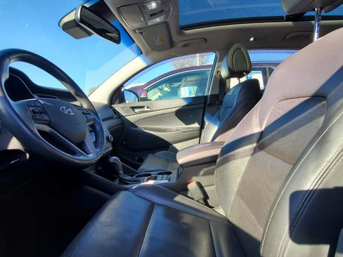 Used 2016 Hyundai Tucson Limited w/ Option Group 03 image 3