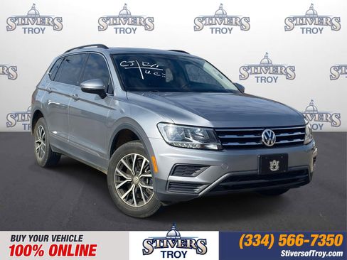 Used 2020 Volkswagen Tiguan SE w/ Panoramic Sunroof Package image 1