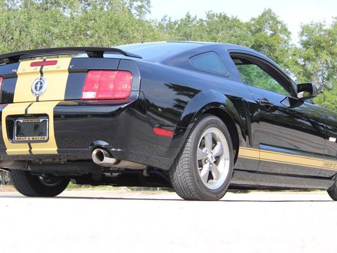 Used 2006 Ford Mustang GT RWD image 17