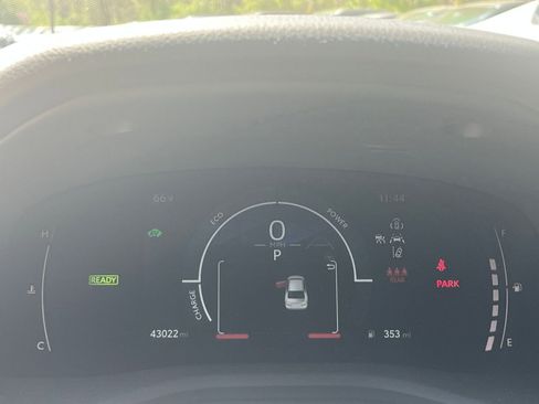 Used 2025 Toyota Camry LE image 35