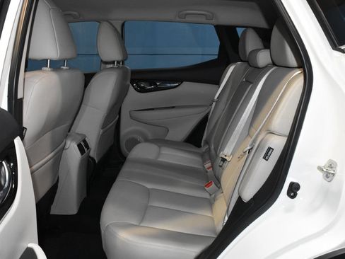 Certified 2022 Nissan Rogue Sport SL AWD/4WD image 17