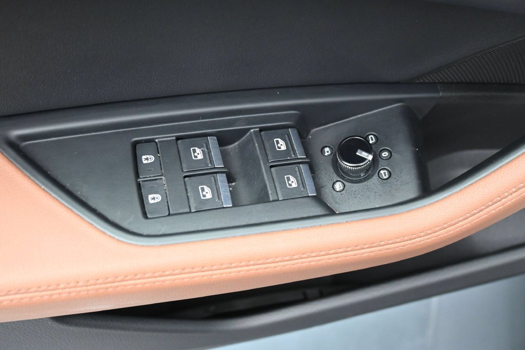 Used 2023 Audi e-tron Premium AWD/4WD image 19