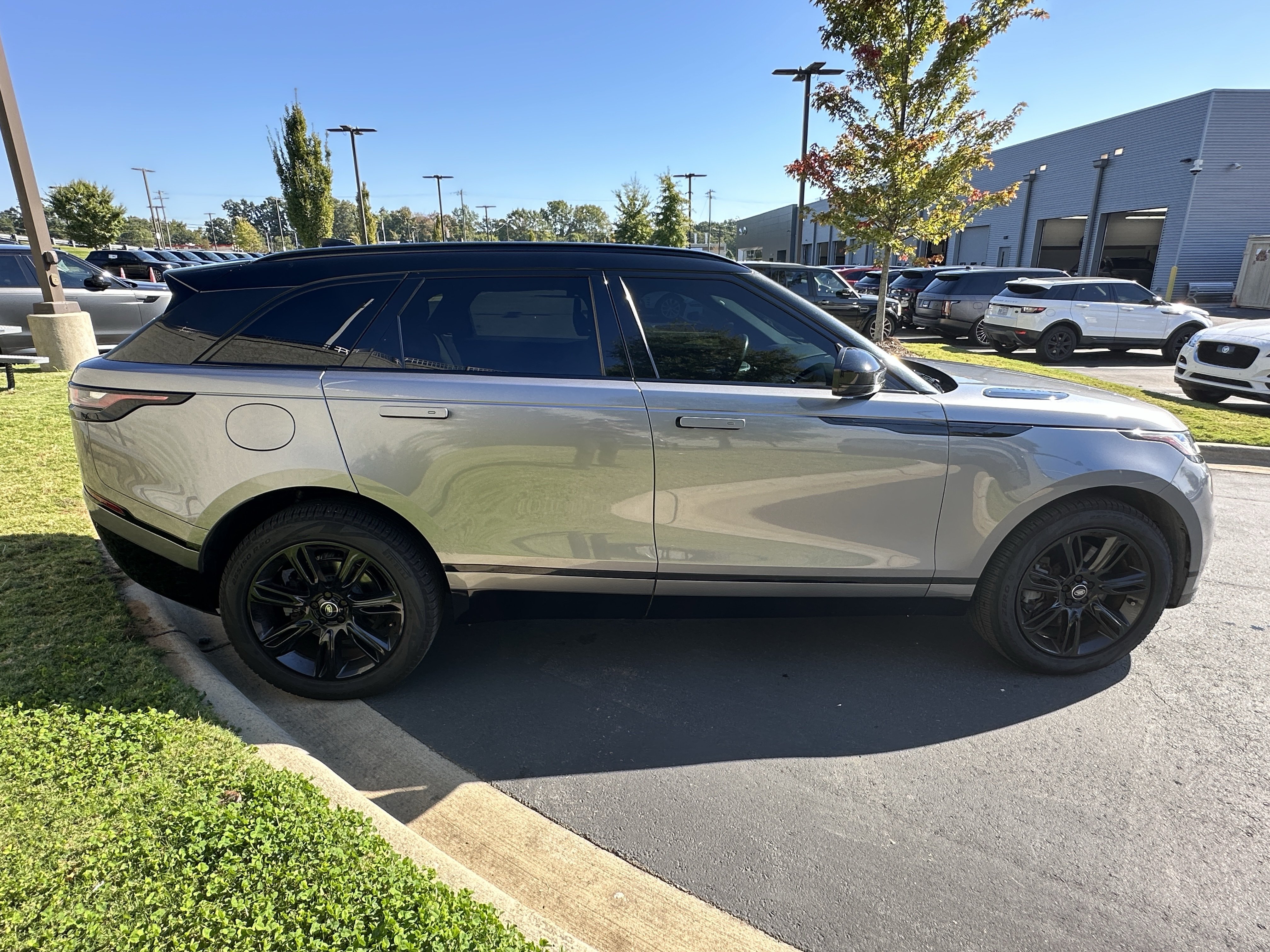 Used 2023 Land Rover Range Rover Velar R-Dynamic S AWD/4WD image 9