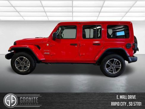Used 2023 Jeep Wrangler Unlimited Sahara AWD/4WD image 3