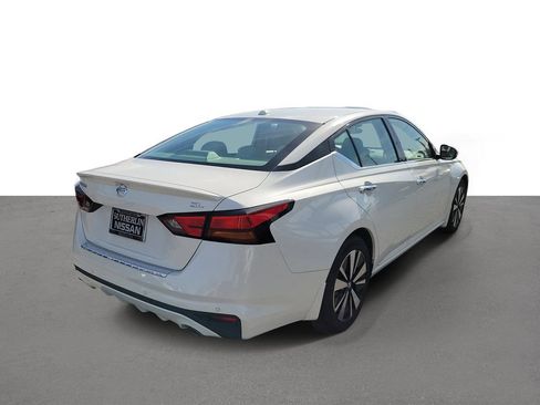 Certified 2022 Nissan Altima 2.5 SL FWD image 3